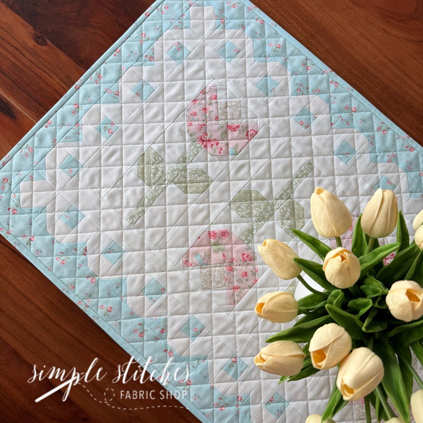 Spring Lace Tulips Runner Pattern