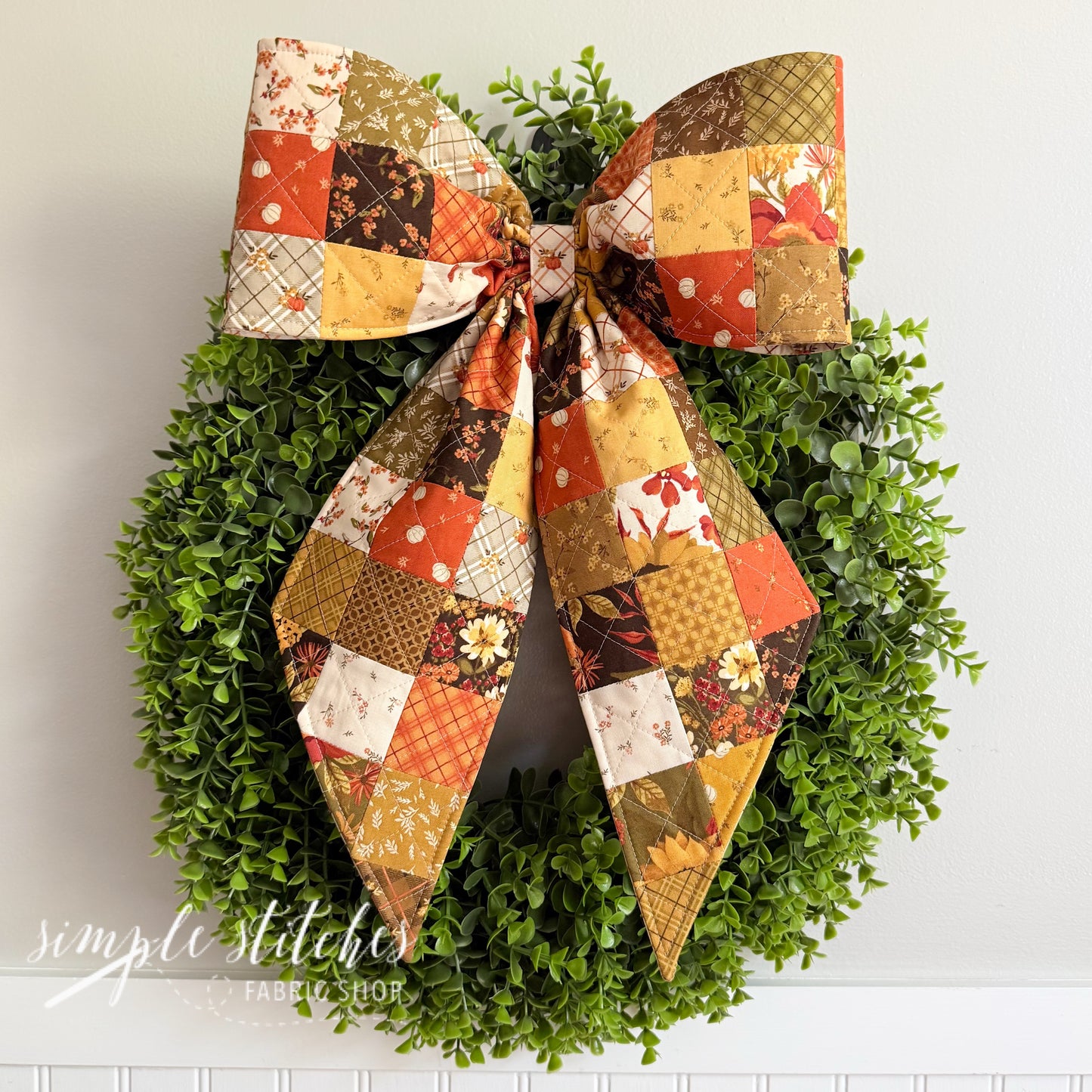 Vintage Charm Bow Pattern