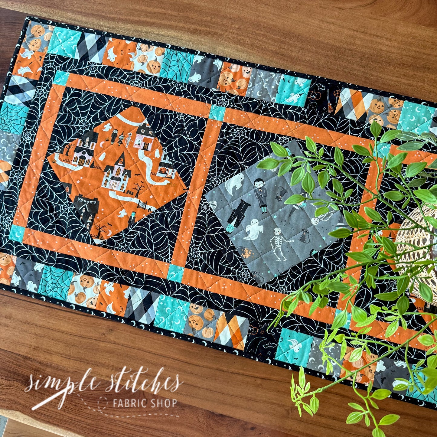 Spooky Hollow Runner Pattern