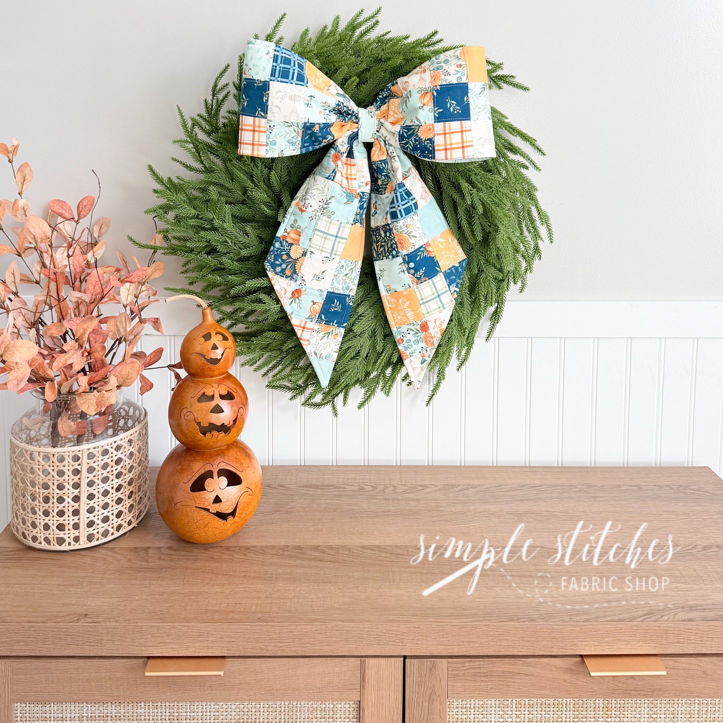 Vintage Charm Bow Pattern