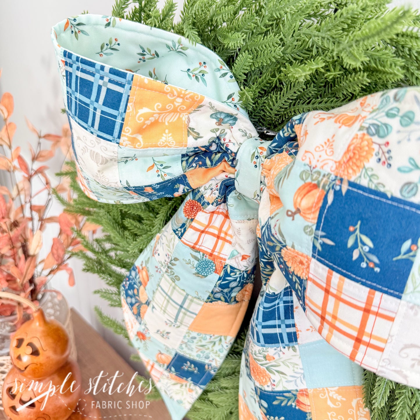 Vintage Charm Bow Pattern
