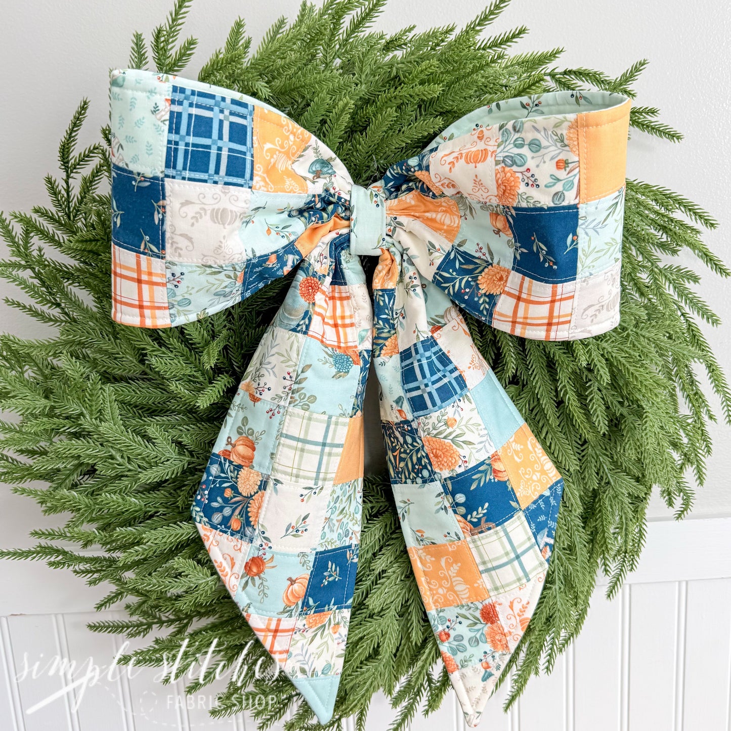 Vintage Charm Bow Pattern
